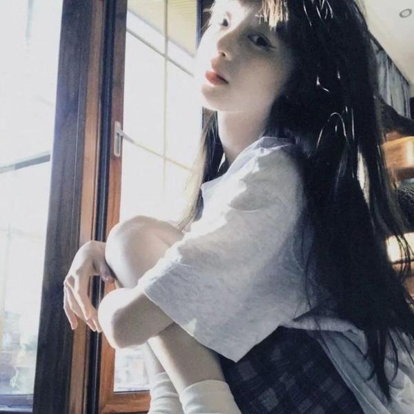 黑珍珠艾曼妞